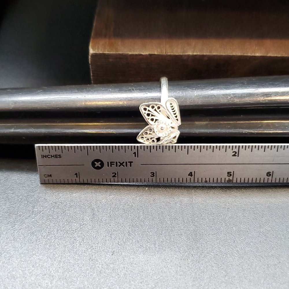Size 7.5 Sterling Silver Rustic Unique Flower Ring - Picture 5 of 6
